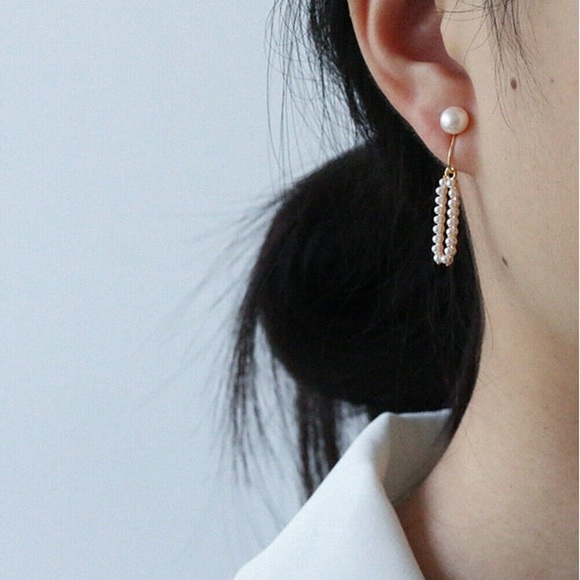 NEW Pearl Drop Clip On Earrings Paper Clip Gold - Picture 2 of 3